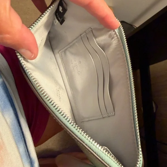 NWT Kate Spade LUCY METALLIC MEDIUM L-ZIP WRISTLET SEAWATER - Picture 9 of 13